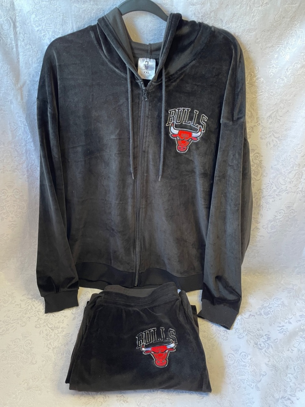 NBA Black Velour Zip Hoodie and Pants Set. Sweatshirt is size XXL. Pants are L - Picture 1 of 5